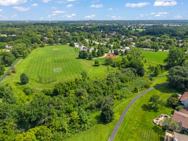 6557 Raintree Court, Lisle, IL 60532