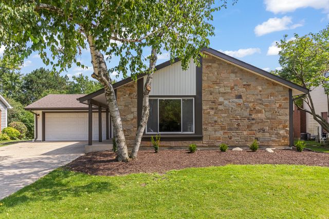 6557 Raintree Court, Lisle, IL 60532