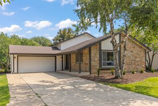 6557 Raintree Court, Lisle, IL 60532
