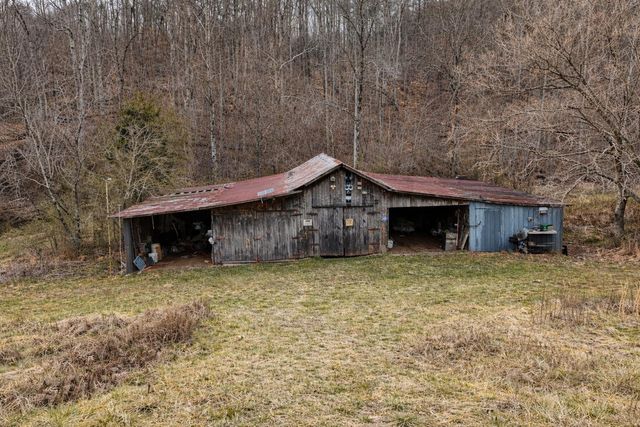 2478 Highway 39 E, Englewood, TN 37329