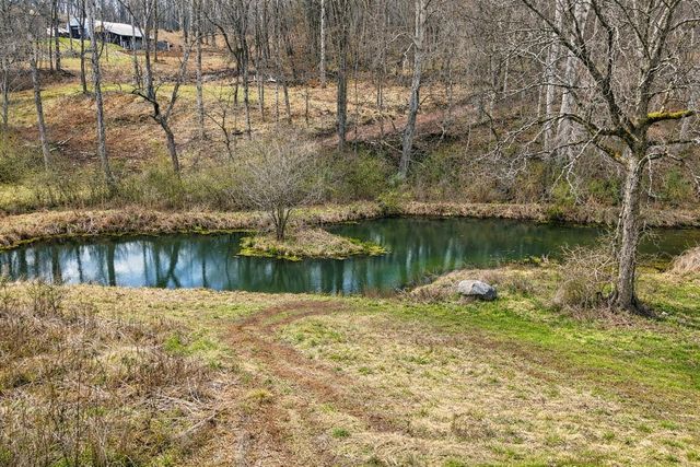 2478 Highway 39 E, Englewood, TN 37329