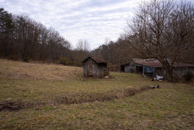 2478 Highway 39 E, Englewood, TN 37329