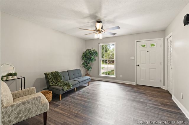 301 Glendale Drive, Charlestown, IN 47111