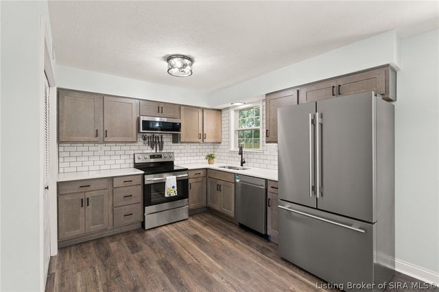 301 Glendale Drive, Charlestown, IN 47111