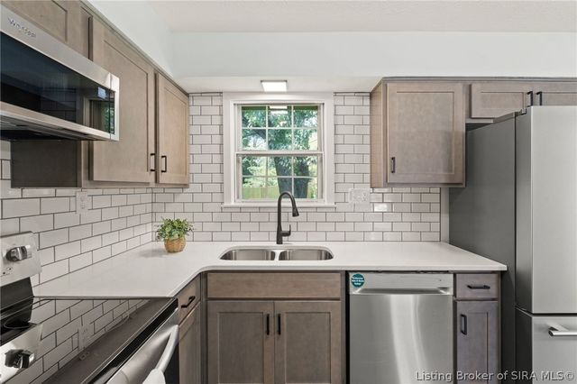 301 Glendale Drive, Charlestown, IN 47111