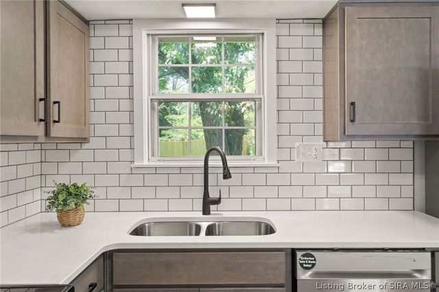 301 Glendale Drive, Charlestown, IN 47111