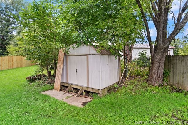 301 Glendale Drive, Charlestown, IN 47111