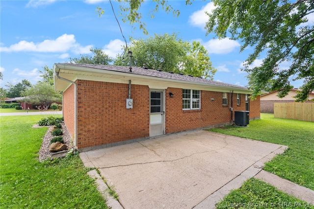 301 Glendale Drive, Charlestown, IN 47111