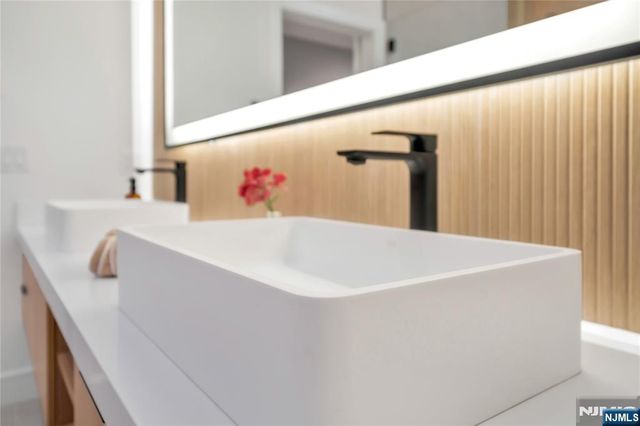 1047 Anderson Avenue A, Fort Lee, NJ 07024