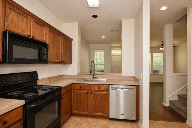 2219 Glacier Park Lane, Grand Prairie, TX 75050