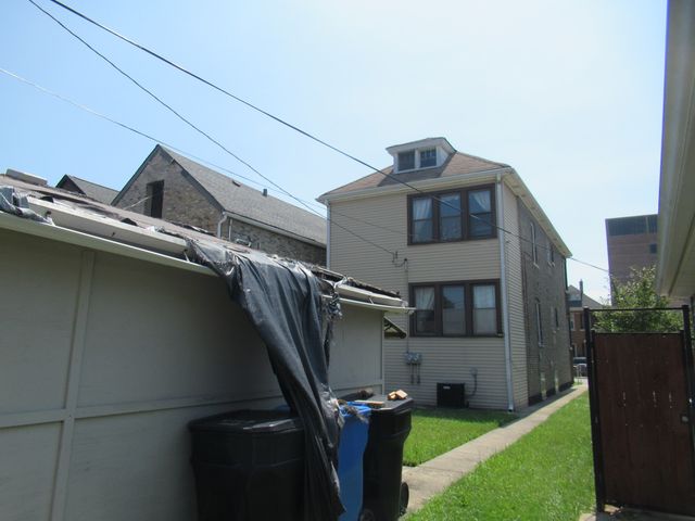 1046 W 34th Place, Chicago, IL 60608