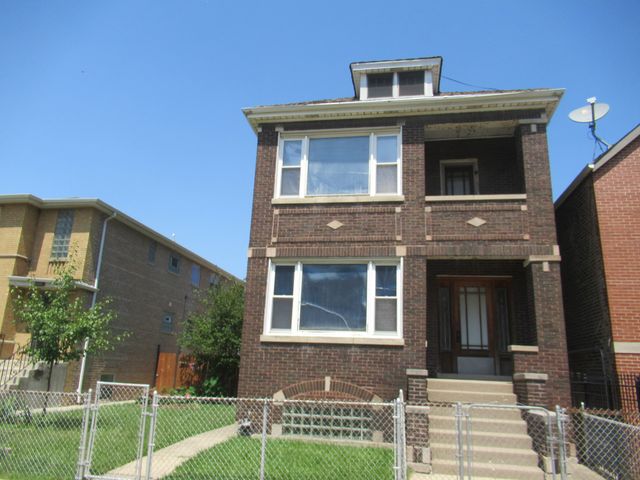 1046 W 34th Place, Chicago, IL 60608