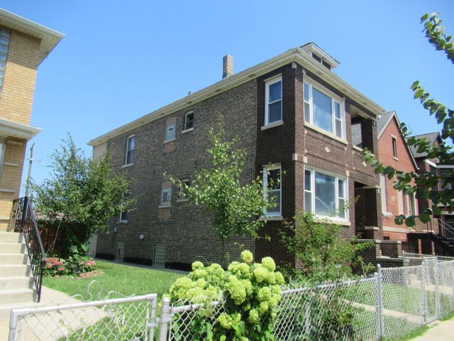 1046 W 34th Place, Chicago, IL 60608