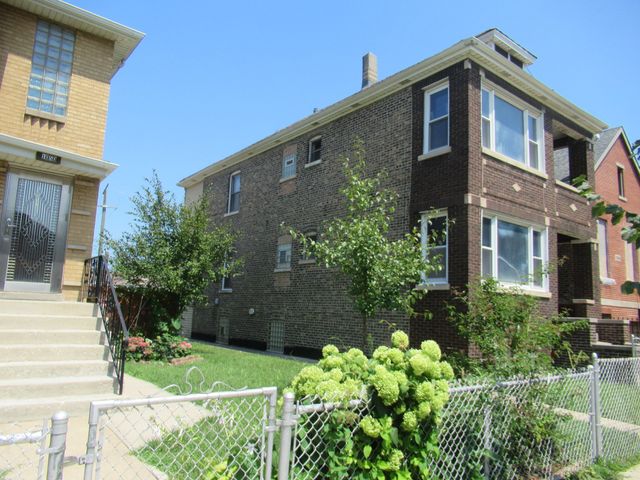 1046 W 34th Place, Chicago, IL 60608
