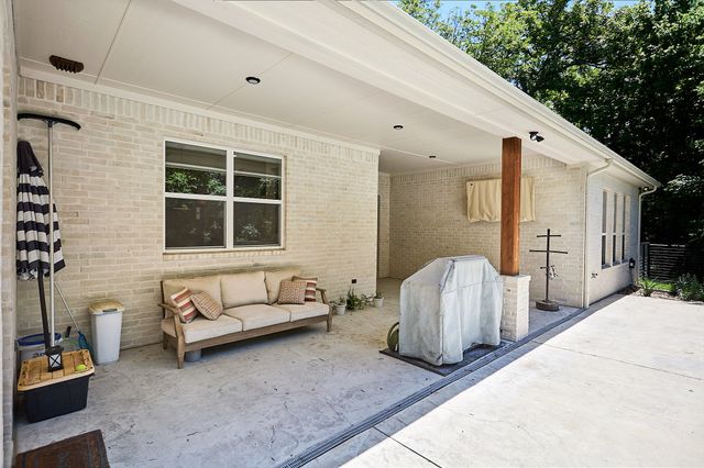 358 Glade Valley Road, Azle, TX 76020
