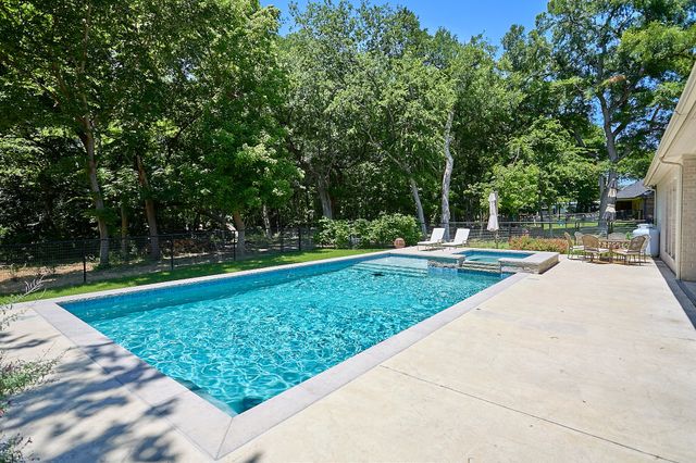 358 Glade Valley Road, Azle, TX 76020