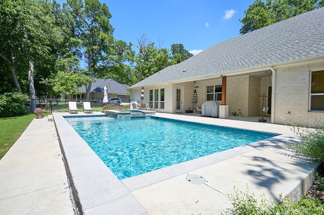 358 Glade Valley Road, Azle, TX 76020
