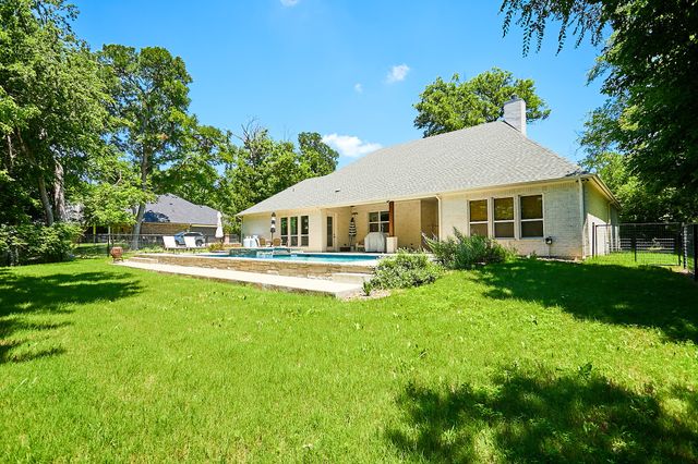 358 Glade Valley Road, Azle, TX 76020