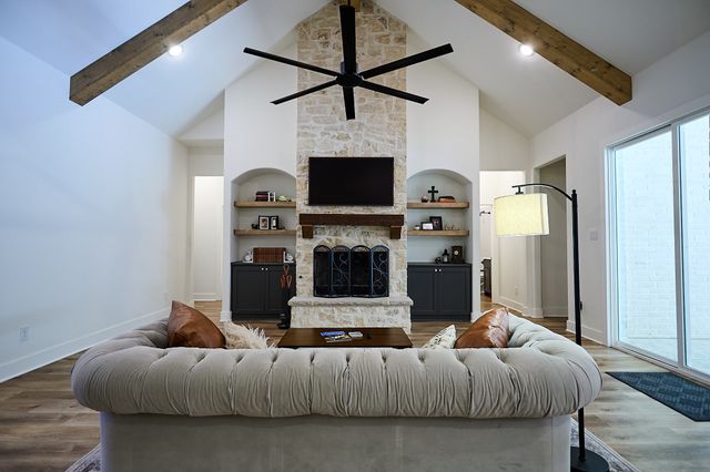 358 Glade Valley Road, Azle, TX 76020
