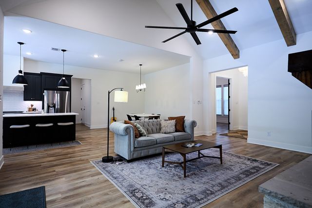 358 Glade Valley Road, Azle, TX 76020