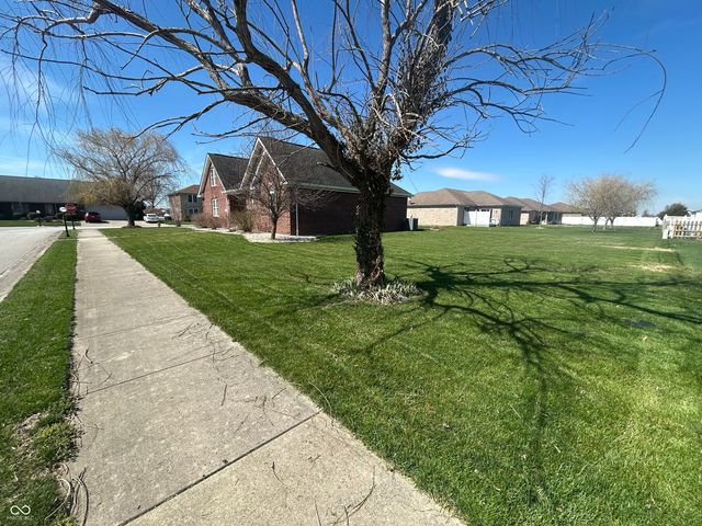 9162 Janelle Drive, Seymour, IN 47274
