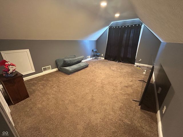 9162 Janelle Drive, Seymour, IN 47274