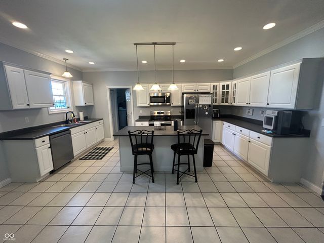 9162 Janelle Drive, Seymour, IN 47274