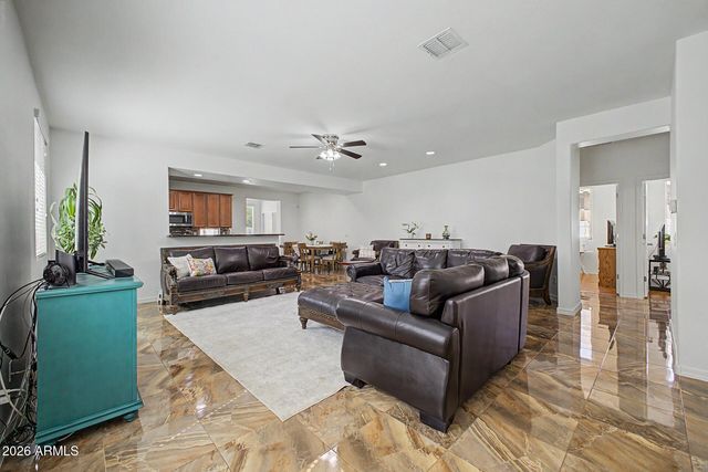 854 E TEKOA Avenue, Gilbert, AZ 85298