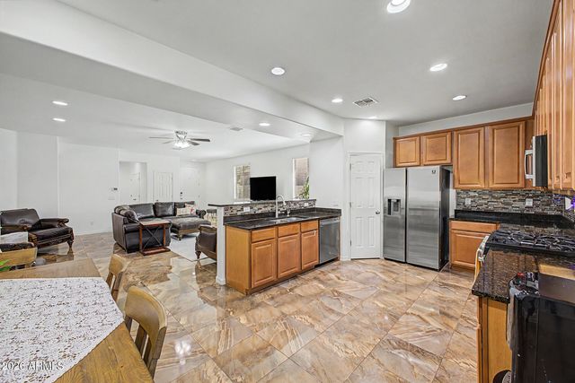 854 E TEKOA Avenue, Gilbert, AZ 85298