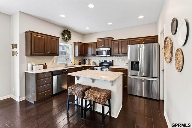 17320 Bedford Avenue, Omaha, NE 68116