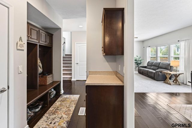 17320 Bedford Avenue, Omaha, NE 68116