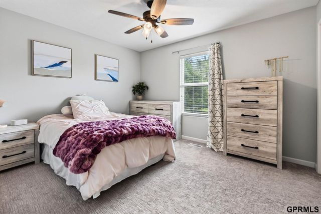 17320 Bedford Avenue, Omaha, NE 68116