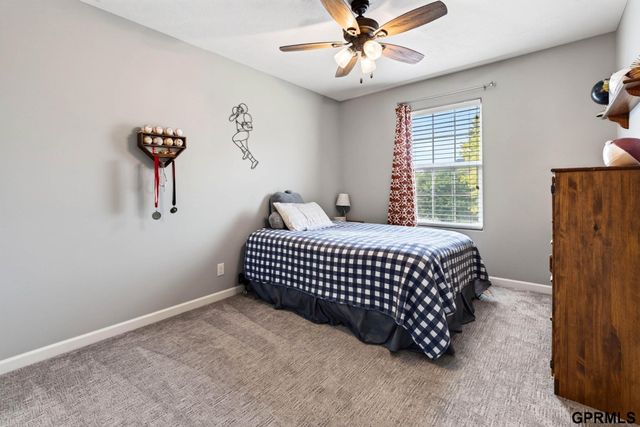 17320 Bedford Avenue, Omaha, NE 68116