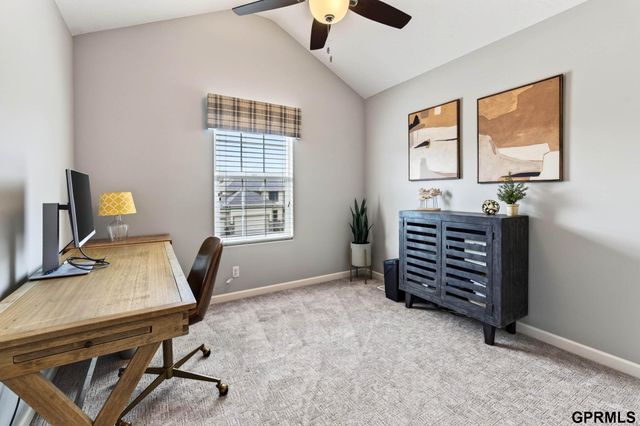 17320 Bedford Avenue, Omaha, NE 68116