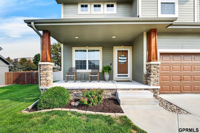 17320 Bedford Avenue, Omaha, NE 68116
