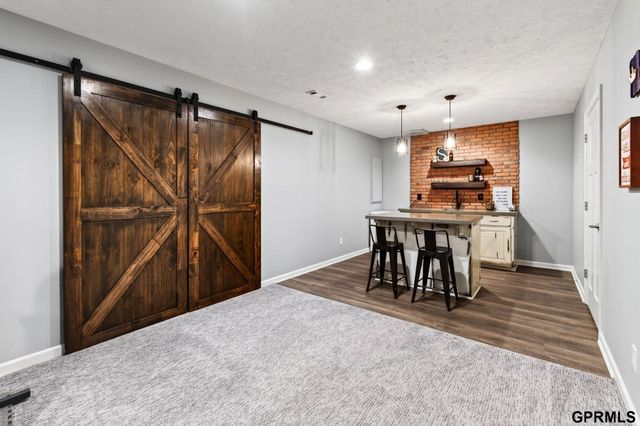 17320 Bedford Avenue, Omaha, NE 68116