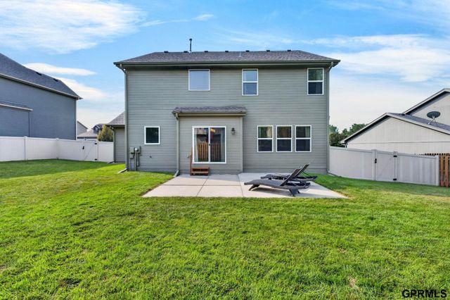 17320 Bedford Avenue, Omaha, NE 68116