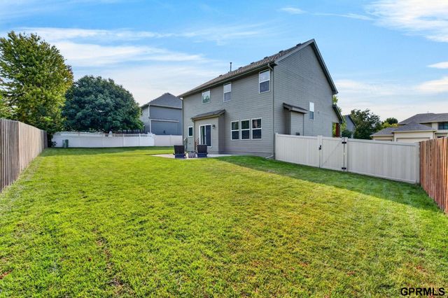 17320 Bedford Avenue, Omaha, NE 68116