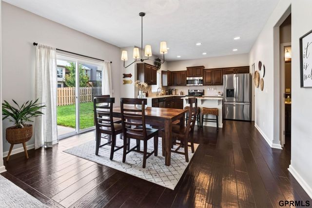 17320 Bedford Avenue, Omaha, NE 68116