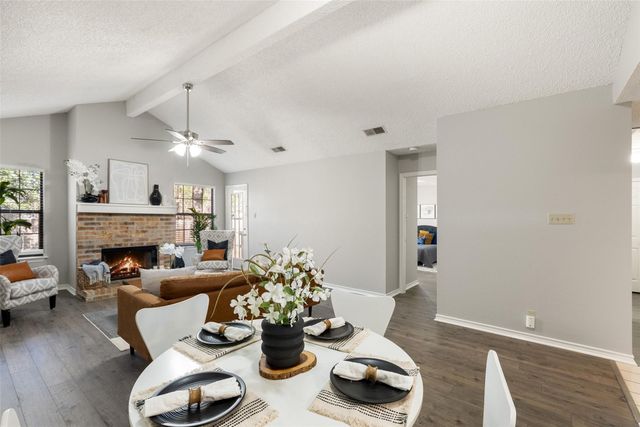 410 Village LN, Buda, TX 78610