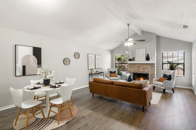 410 Village LN, Buda, TX 78610