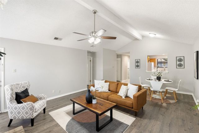 410 Village LN, Buda, TX 78610