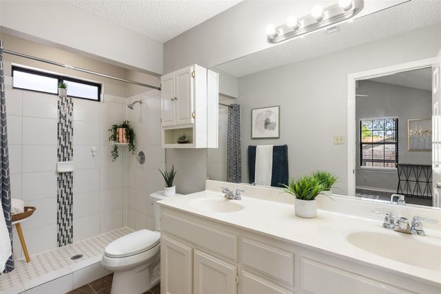 410 Village LN, Buda, TX 78610