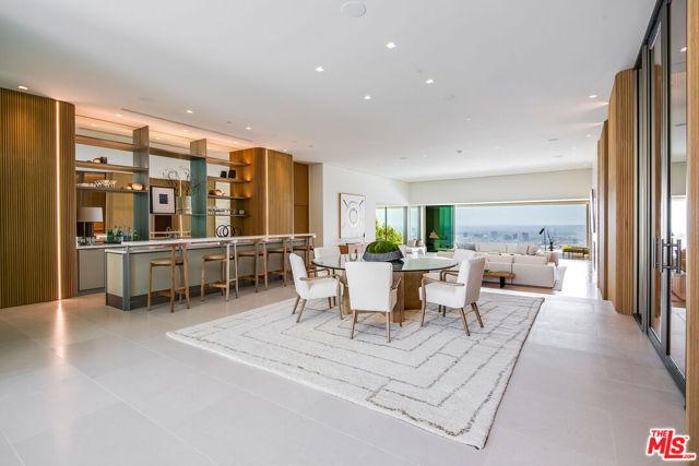 9016 Thrasher Avenue, Los Angeles, CA 90069