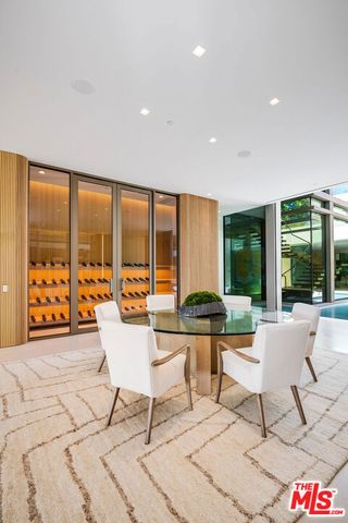 9016 Thrasher Avenue, Los Angeles, CA 90069