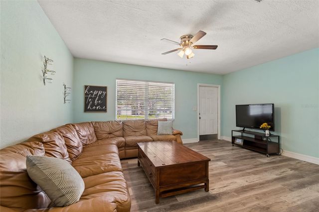 111 W GRAPEFRUIT CIRCLE, Clearwater, FL 33763