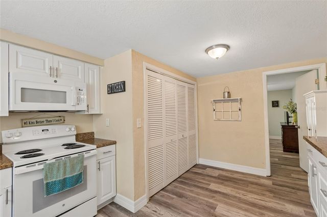 111 W GRAPEFRUIT CIRCLE, Clearwater, FL 33763