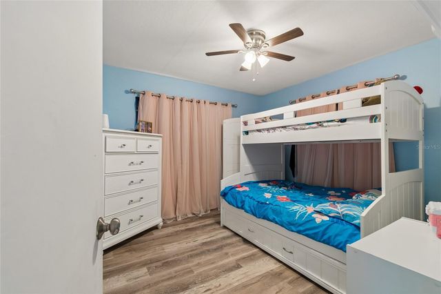 111 W GRAPEFRUIT CIRCLE, Clearwater, FL 33763