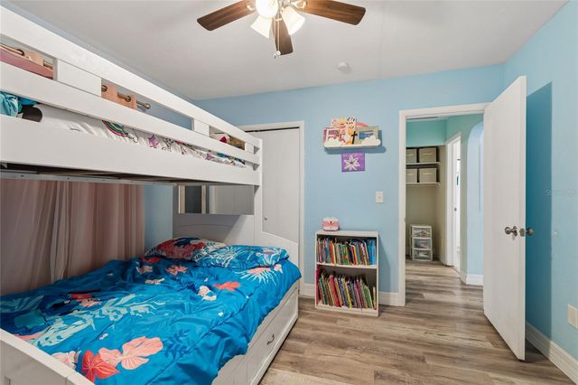 111 W GRAPEFRUIT CIRCLE, Clearwater, FL 33763