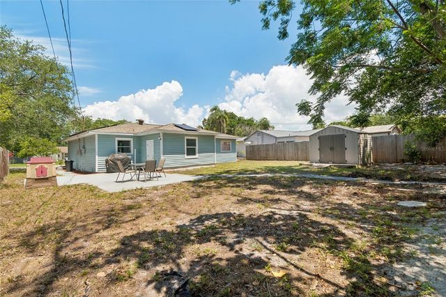 111 W GRAPEFRUIT CIRCLE, Clearwater, FL 33763